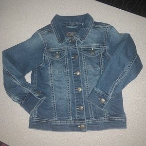 Silver jeans denim jacket. Girls sz 5